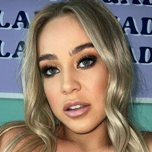 Full Video : Emily McCarthy Nude Leaks OnlyFans I Nudes - Celeb Nudes