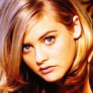 Full Video : Alicia Silverstone Nude Leaks OnlyFans I Nudes - Celeb Nudes