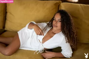 agatha-playboy thumbnail #1585555