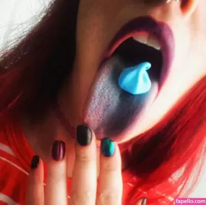 ahegao-self thumbnail #1587534