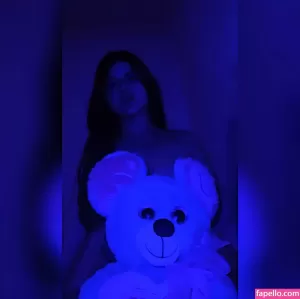 ale-official100 thumbnail #1590998