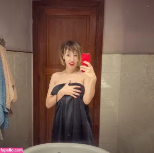 alessia-elfie thumbnail #702346