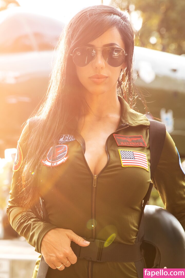 Alex Zedra-3