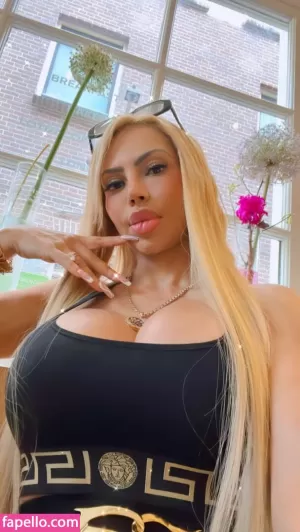 alexa-mena thumbnail #1595525