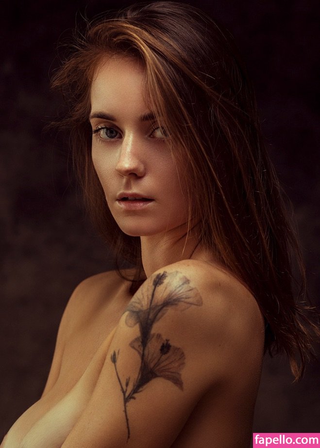 Alexiemore-1