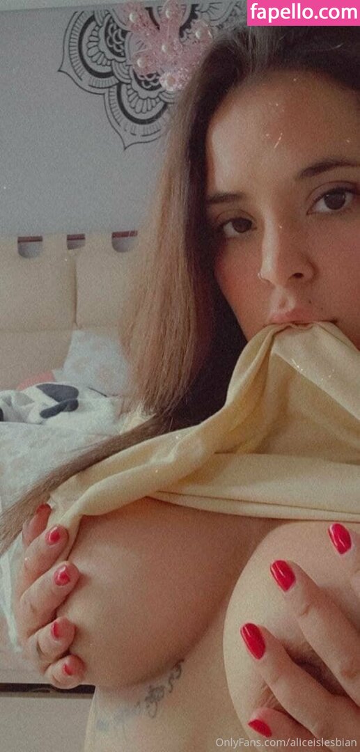 aliceislesbian-2