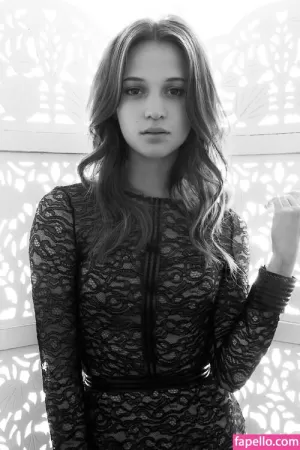 alicia-vikander thumbnail #1349736