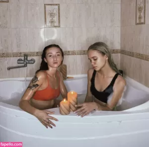 alisa-goldfinch-2 thumbnail #1607585