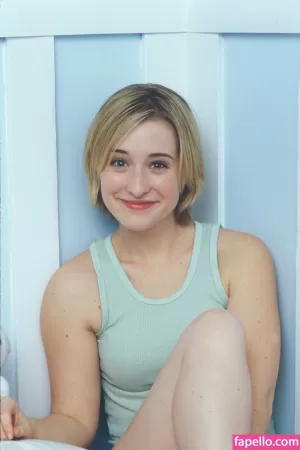 allison-mack thumbnail #1609945
