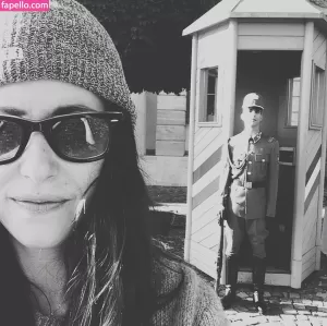 amanda-crew thumbnail #1412100