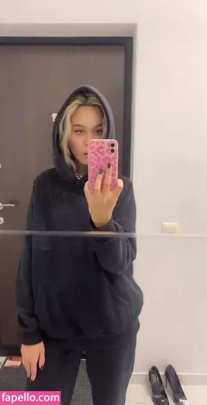 ami-young thumbnail #1356601