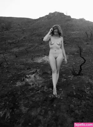 amy-ellison thumbnail #3104115