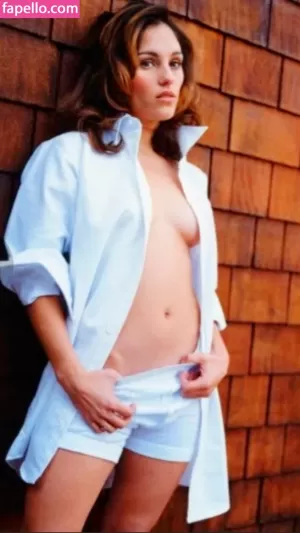amy-jo-johnson thumbnail #1620360
