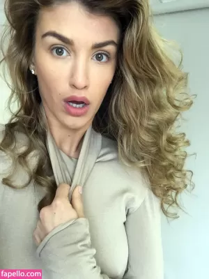 amywillerton thumbnail #1462822