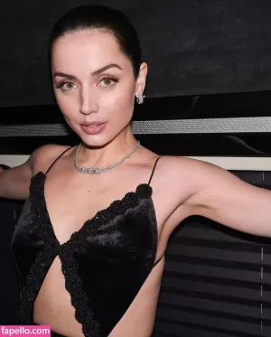 ana-de-armas thumbnail #293151