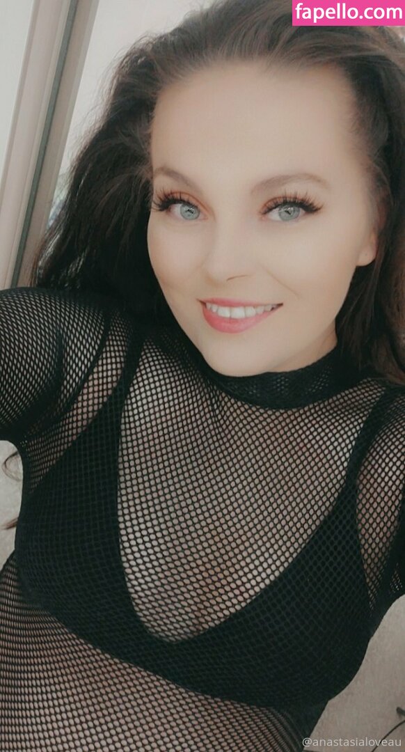 anastasialoveau-2