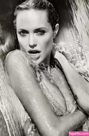 angelina-jolie thumbnail #230481