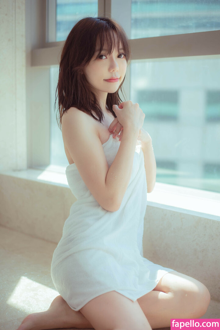 Angie0_0-2