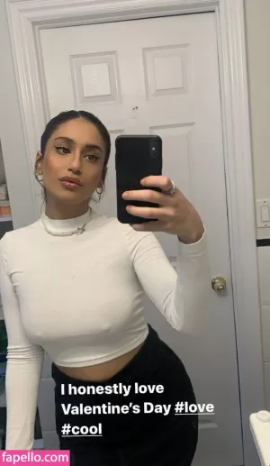 aniqa-khan thumbnail #1634332