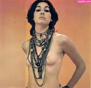 anjelica-huston thumbnail #1636230