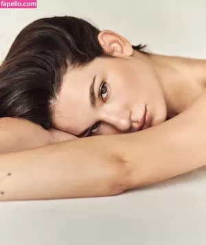 annajulya thumbnail #1640200
