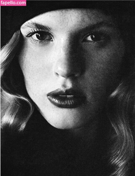 Anne Vyalitsyna-2