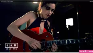 annie-clark thumbnail #1041453