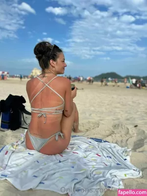 annifrani thumbnail #3814912