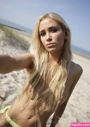 anouk-matton thumbnail #1642923