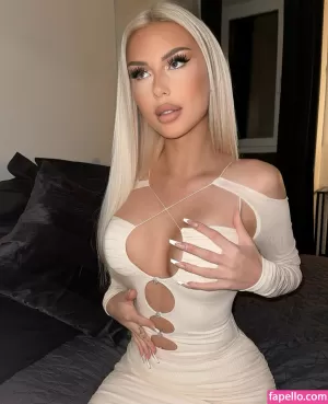 antonia-rot thumbnail #1643495