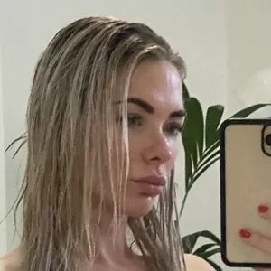 april-summers thumbnail #1646054