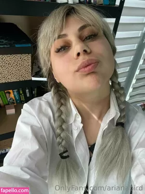 arianabird thumbnail #4767861