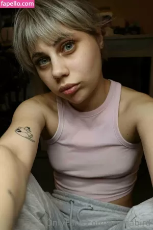 arianabird thumbnail #4767857