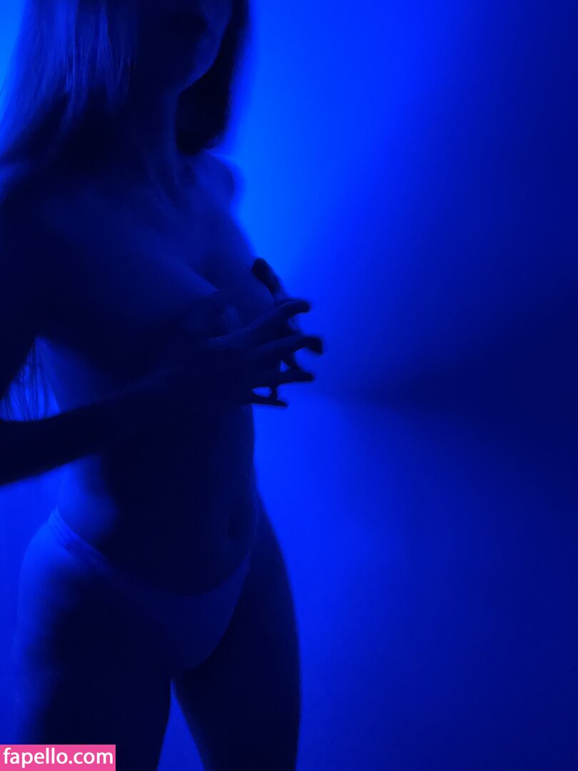Arina Shelk-3