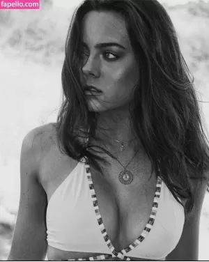 ava-allan thumbnail #1331541