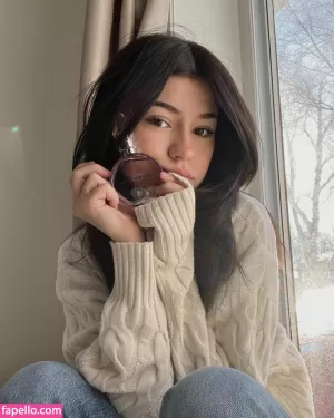 ava-rose-beaune thumbnail #798863