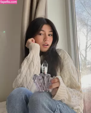 ava-rose-beaune thumbnail #798859