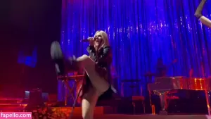 avril-lavigne thumbnail #54790