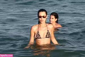 bella-hadid thumbnail #1044993