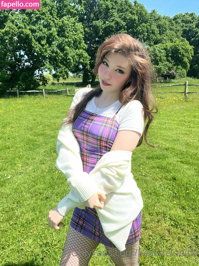 Belle Delphine-2