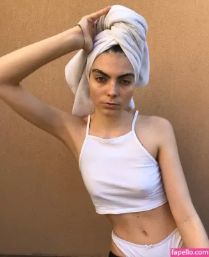 betti-paksi thumbnail #1684810