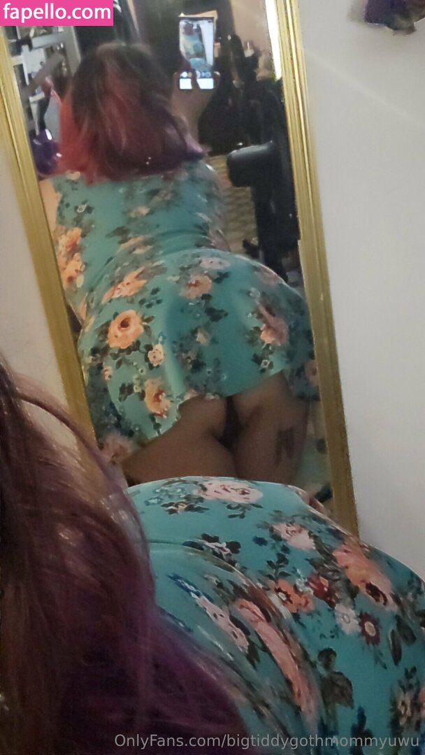 bigtiddygothmommyuwu-2