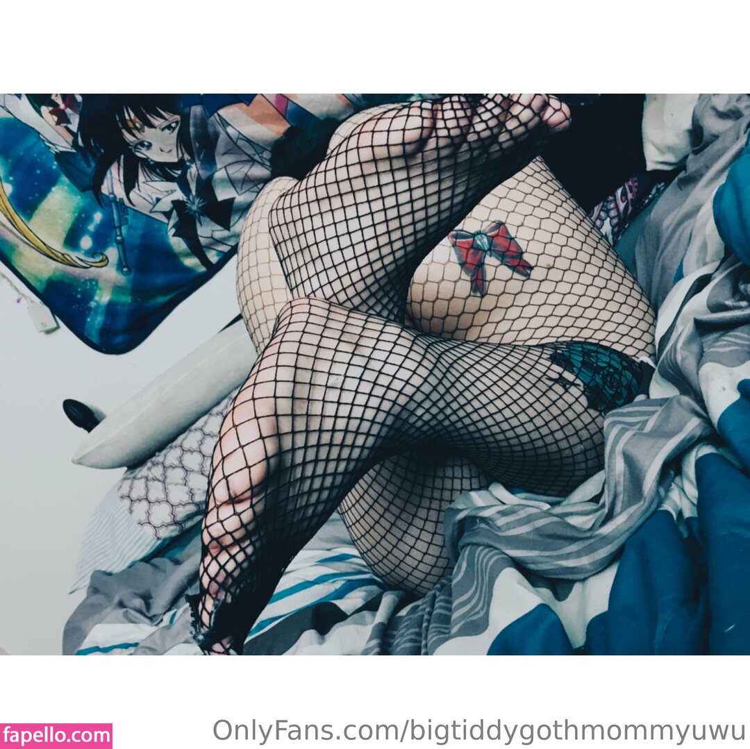 bigtiddygothmommyuwu-1