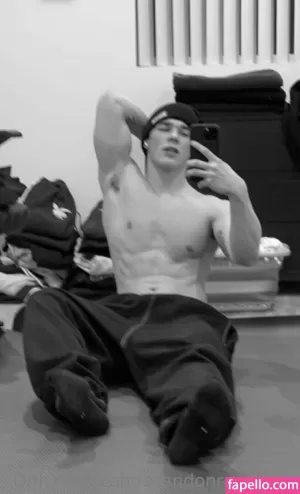 brandonrowlandx thumbnail #3473099