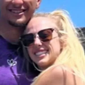 brittany-and-patrick-mahomes thumbnail #6073170