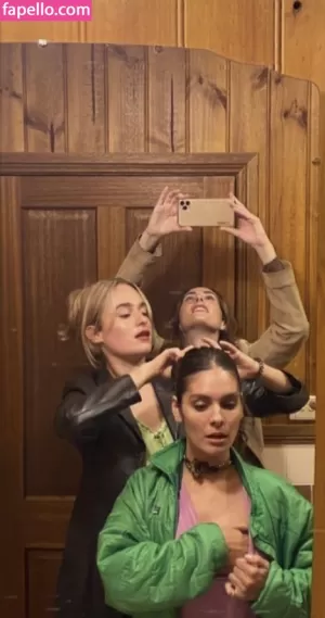 caitlin-stasey thumbnail #1712134