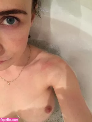 carice-van-houten thumbnail #1482628