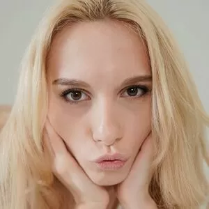 carla-cute thumbnail #3421002