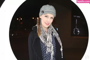 carly-erin-o-neil thumbnail #6074643