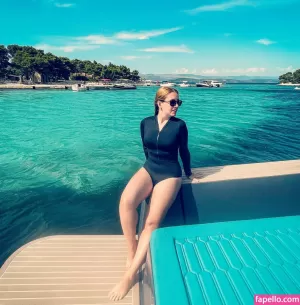 carol-capel thumbnail #2743416